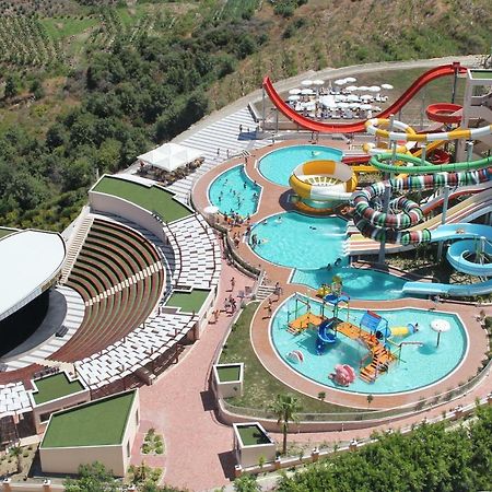 Gold City 1+1 Villa In Free Aquapark Alanya Exteriör bild